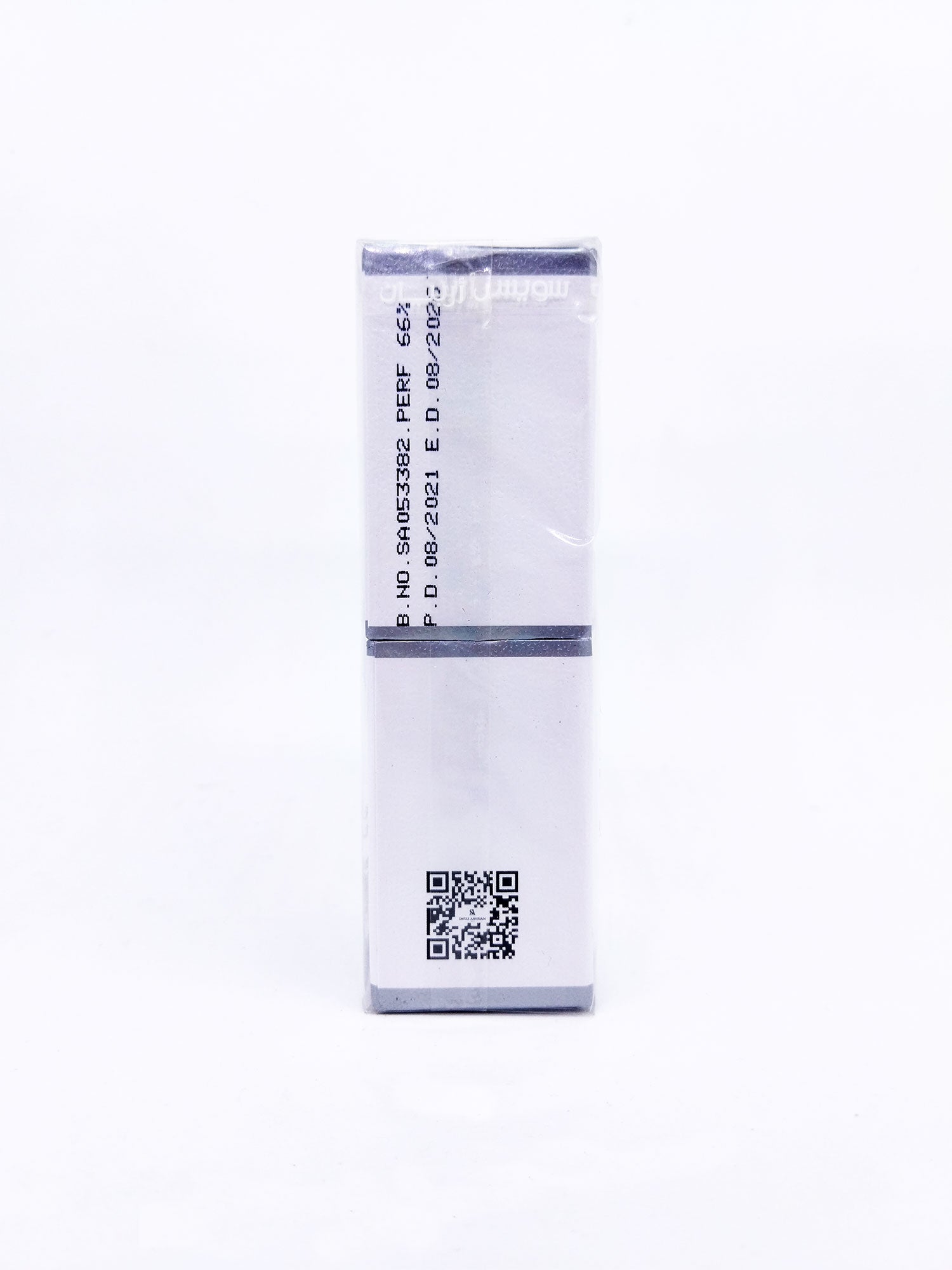 Another side view of Swiss Arabian Jannet el Firdaus white package on a white background